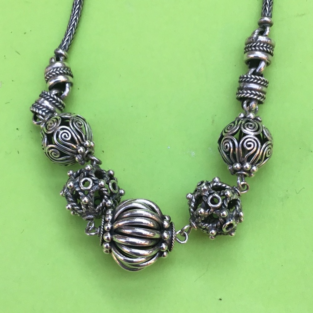 Vintage heavy sterling silver with ornate ball charms - Picture 11 of 12